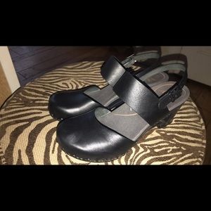 Dansko black leather sling bag shoes